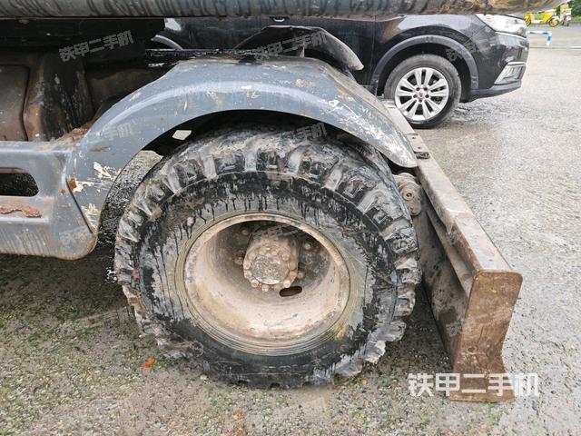 右驅(qū)動輪(行走機構(gòu)) 右驅(qū)動輪(行走機構(gòu))