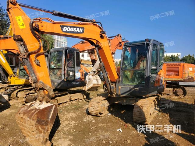 斗山DX55-9CN挖掘機