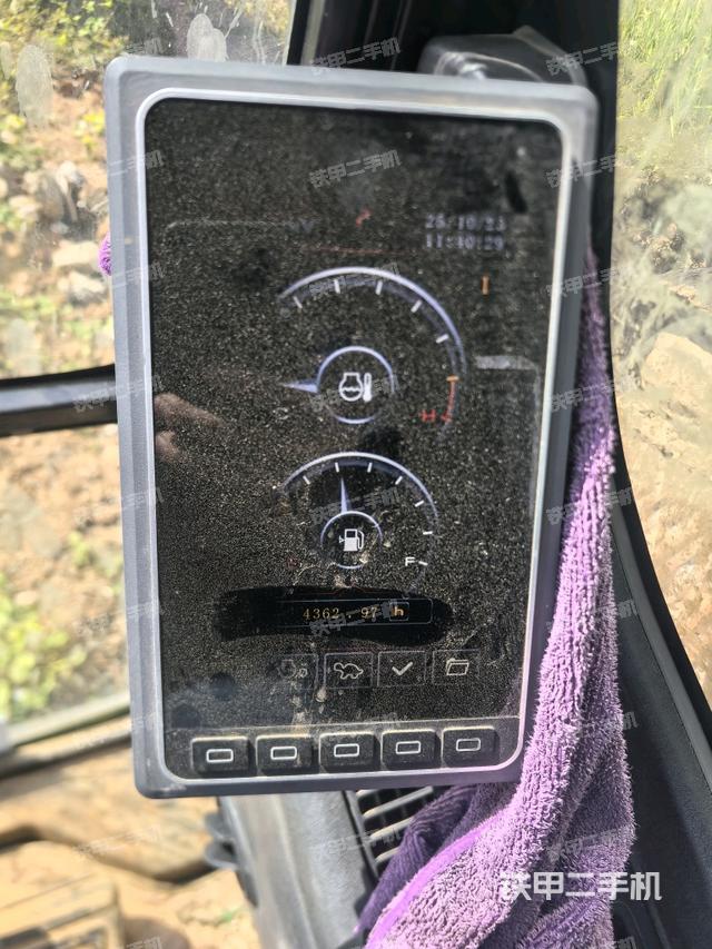 驾驶室整体（整机外观）