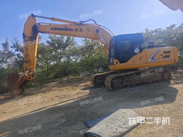 龙工LG6225E挖掘机