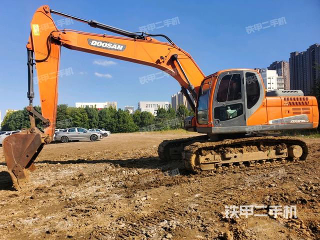 斗山DX215-9C挖掘機(jī)