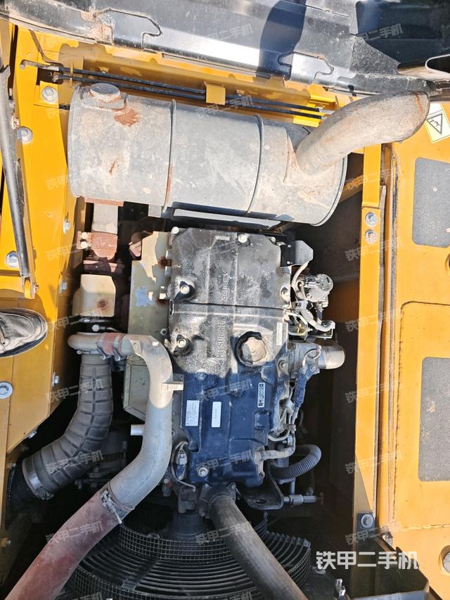 发动机室（上车部件）