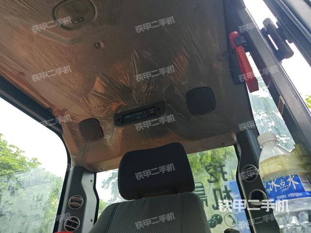 座椅后部(駕駛室部分) 座椅后部(駕駛室部分)