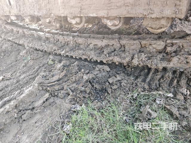 右侧履带整体（行走机构）