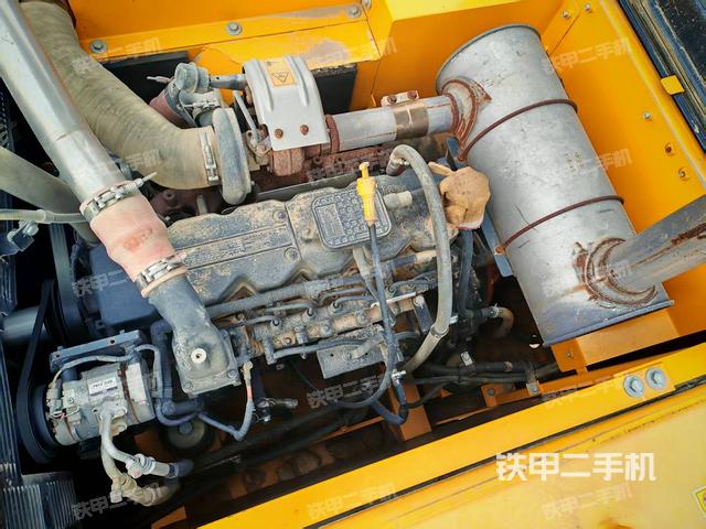 發(fā)動(dòng)機(jī)整體俯視(整機(jī)外觀) 發(fā)動(dòng)機(jī)整體俯視(整機(jī)外觀)