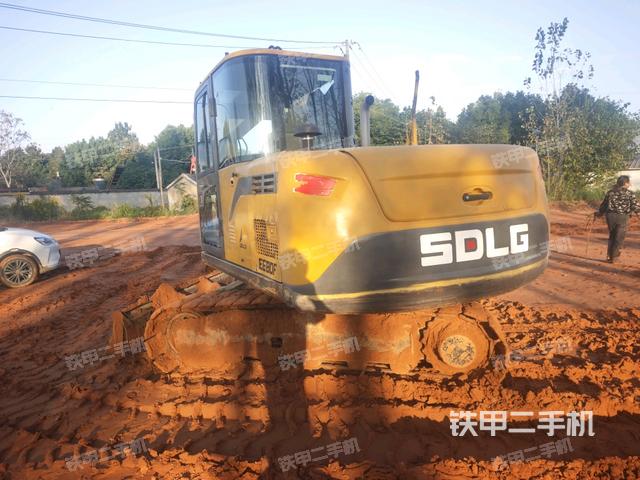 右后45(整機(jī)外觀) 右后45(整機(jī)外觀)