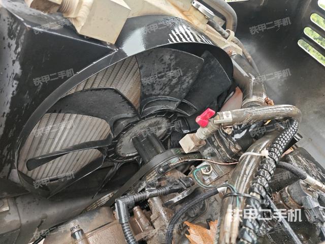 水箱+風扇特寫(上車部件) 水箱+風扇特寫(上車部件)