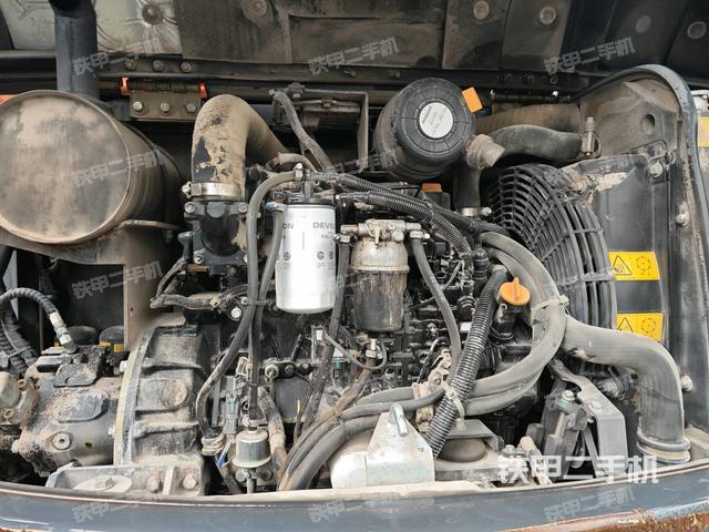 發(fā)動(dòng)機(jī)室(上車部件) 發(fā)動(dòng)機(jī)室(上車部件)