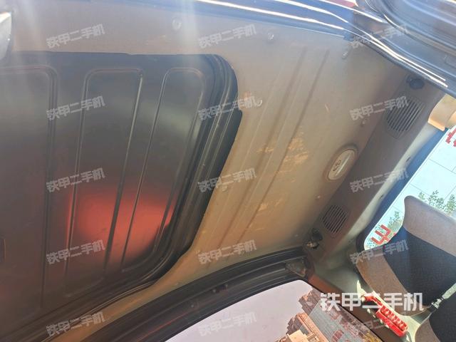 頂棚整體(駕駛室部分) 頂棚整體(駕駛室部分)