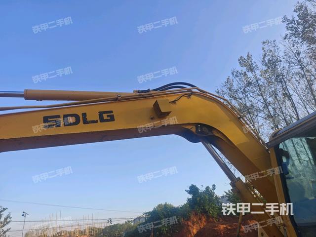 小臂整體右前(工作和回轉(zhuǎn)裝置) 小臂整體右前(工作和回轉(zhuǎn)裝置)