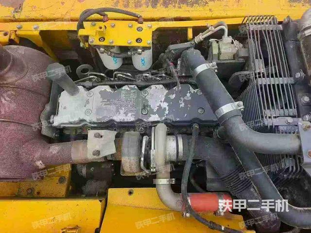 發(fā)動(dòng)機(jī)整體俯視(整機(jī)外觀) 發(fā)動(dòng)機(jī)整體俯視(整機(jī)外觀)