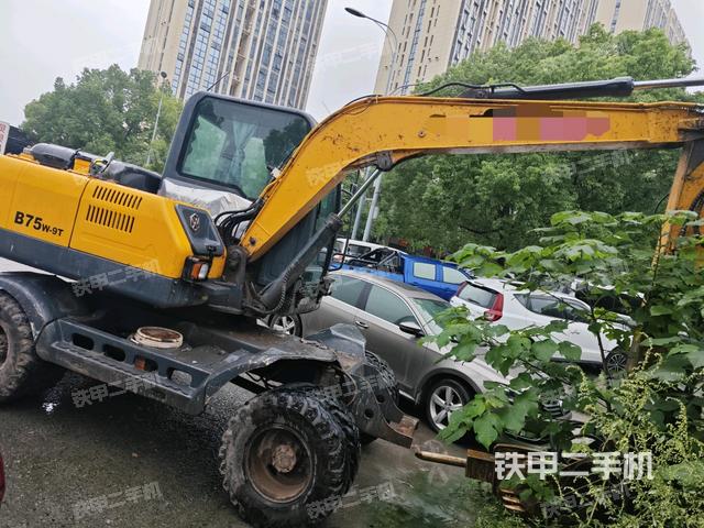 右前45(整機外觀) 右前45(整機外觀)