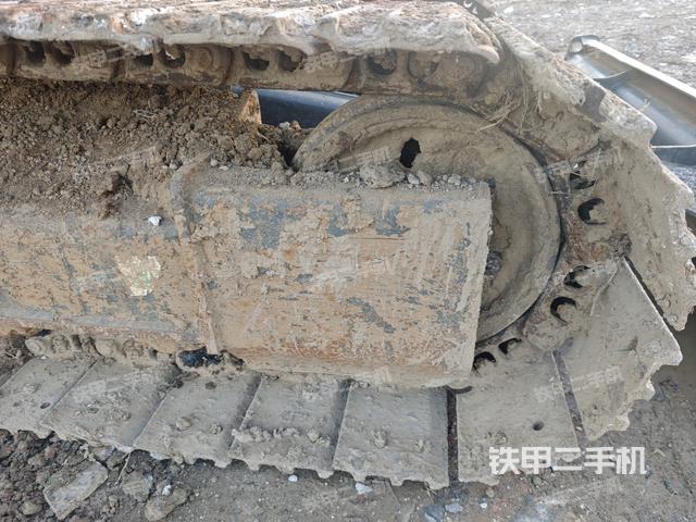 左側(cè)履帶整體?(行走機(jī)構(gòu)) 左側(cè)履帶整體?(行走機(jī)構(gòu))