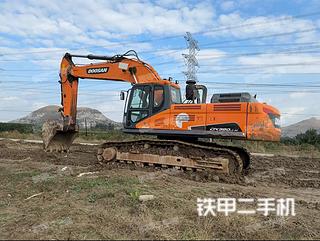 斗山DX380LC-9C挖掘機(jī)