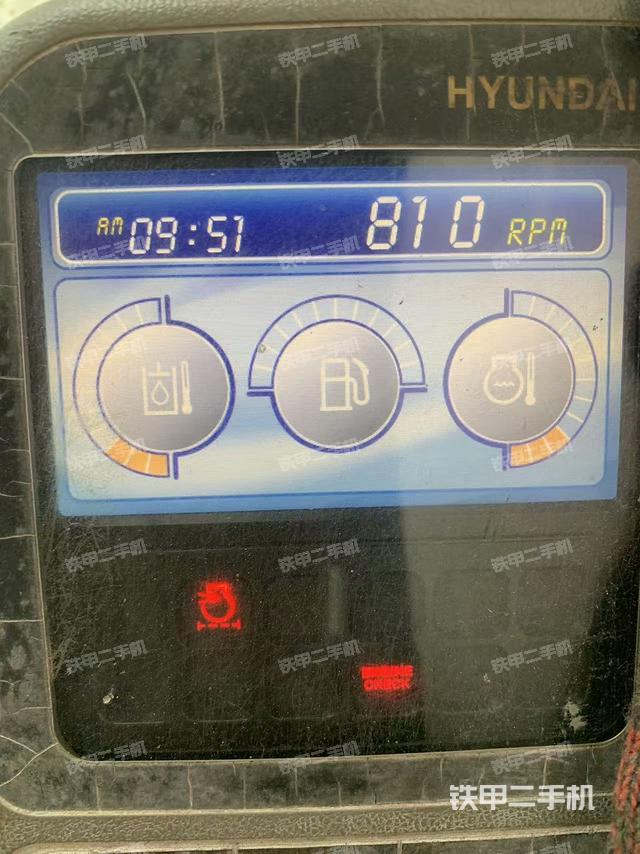 駕駛室整體(整機外觀) 駕駛室整體(整機外觀)