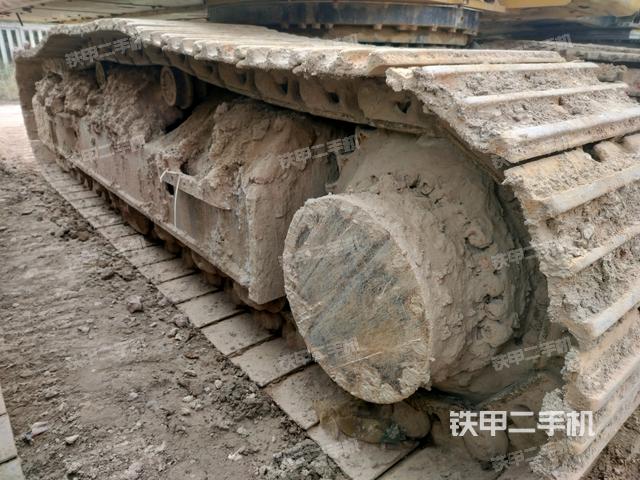 單側履帶整體(整機外觀) 單側履帶整體(整機外觀)