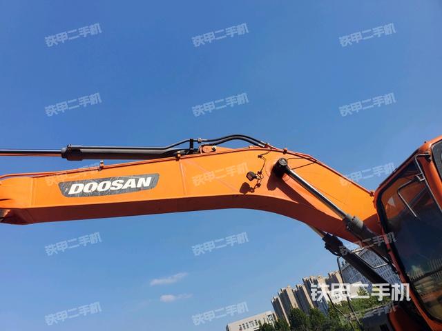 大臂整體?右側(cè)(工作和回轉(zhuǎn)裝置) 大臂整體?右側(cè)(工作和回轉(zhuǎn)裝置)