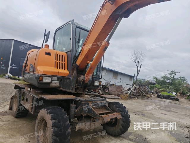 右前45(整機(jī)外觀) 右前45(整機(jī)外觀)
