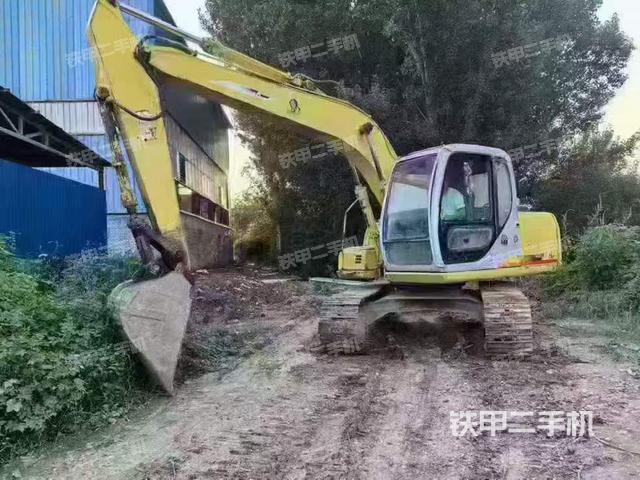 驾驶室整体（整机外观）