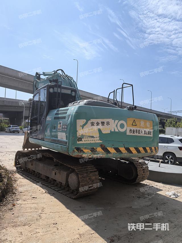 神鋼SK200-8挖掘機