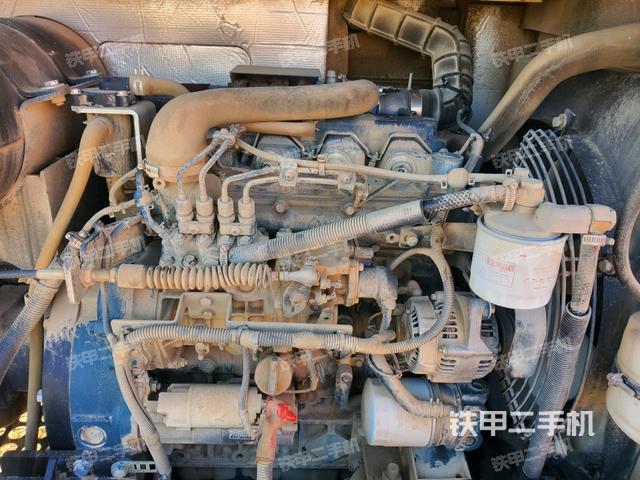 發(fā)動機整體俯視(整機外觀) 發(fā)動機整體俯視(整機外觀)