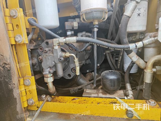 液壓泵斜45?左（大件艙室）