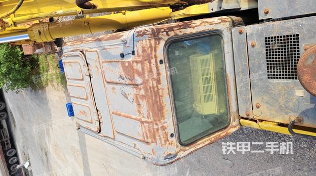 驾驶室顶部（整机外观）