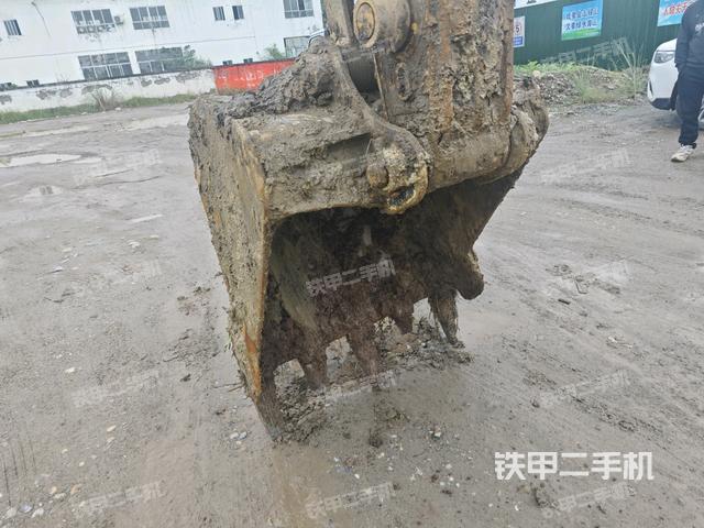 鏟斗右后整體（工作和回轉(zhuǎn)裝置）