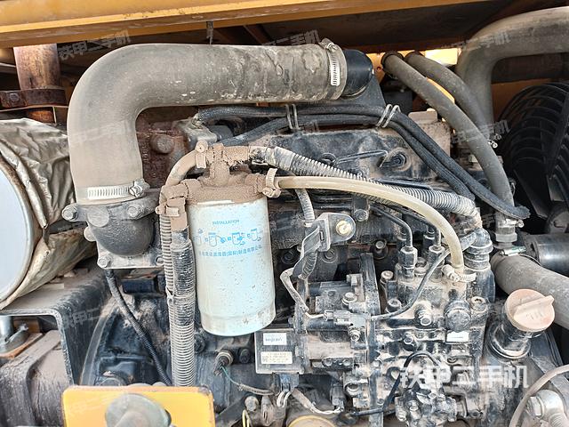 發(fā)動機整體俯視(整機外觀) 發(fā)動機整體俯視(整機外觀)