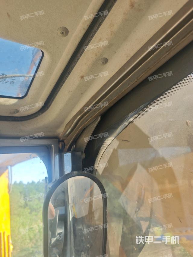 左后方玻璃角标（驾驶室部分）