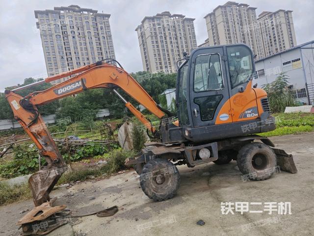 斗山DX60W挖掘機(jī)