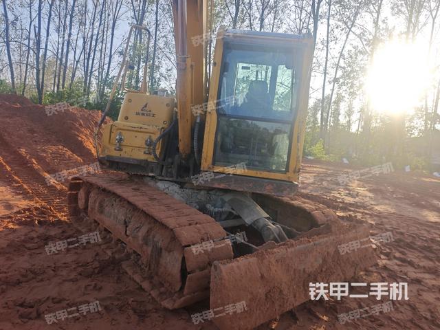 大臂根部?斜(工作和回轉(zhuǎn)裝置) 大臂根部?斜(工作和回轉(zhuǎn)裝置)