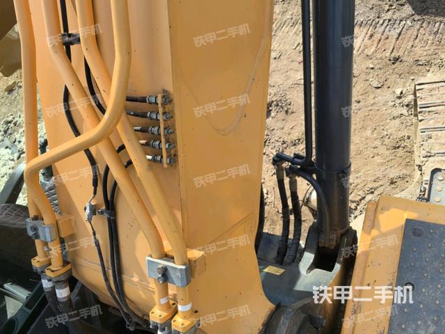 大臂根部?斜視(工作和回轉(zhuǎn)裝置) 大臂根部?斜視(工作和回轉(zhuǎn)裝置)