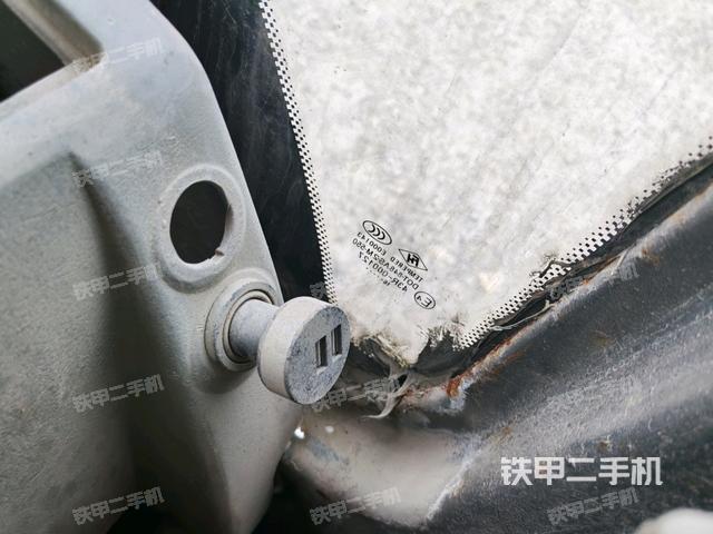 頂棚整體(駕駛室部分) 頂棚整體(駕駛室部分)
