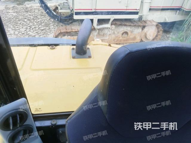 后窗玻璃角标(驾驶室部分) 后窗玻璃角标(驾驶室部分)