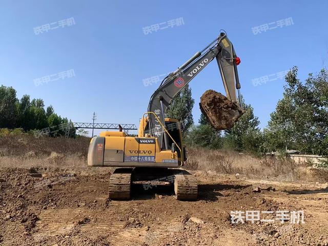 整機(jī)右后45°(整機(jī)外觀) 整機(jī)右后45°(整機(jī)外觀)