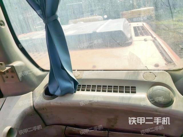 后窗玻璃角標(biāo)(駕駛室部分) 后窗玻璃角標(biāo)(駕駛室部分)