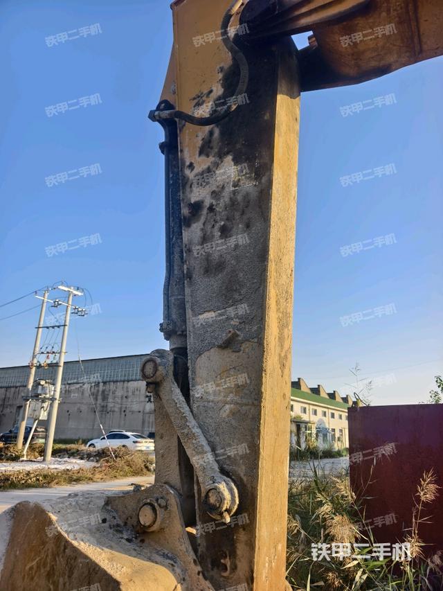 小臂整體左后(工作和回轉(zhuǎn)裝置) 小臂整體左后(工作和回轉(zhuǎn)裝置)
