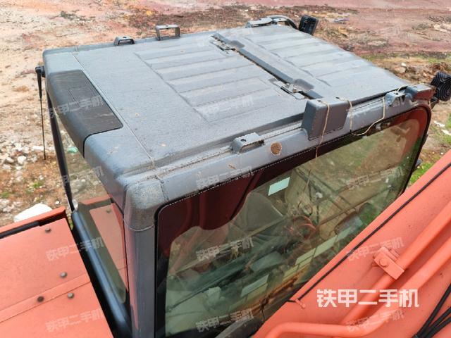 駕駛室頂部俯視(上車部件) 駕駛室頂部俯視(上車部件)