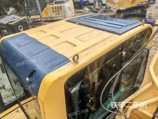 駕駛室頂部俯視(上車(chē)部件) 駕駛室頂部俯視(上車(chē)部件)
