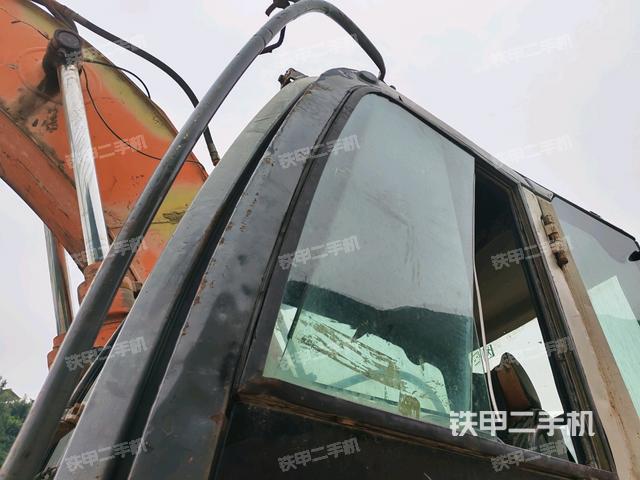 座椅后部(駕駛室部分) 座椅后部(駕駛室部分)