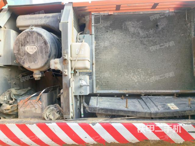 散熱器正面(大件艙室) 散熱器正面(大件艙室)