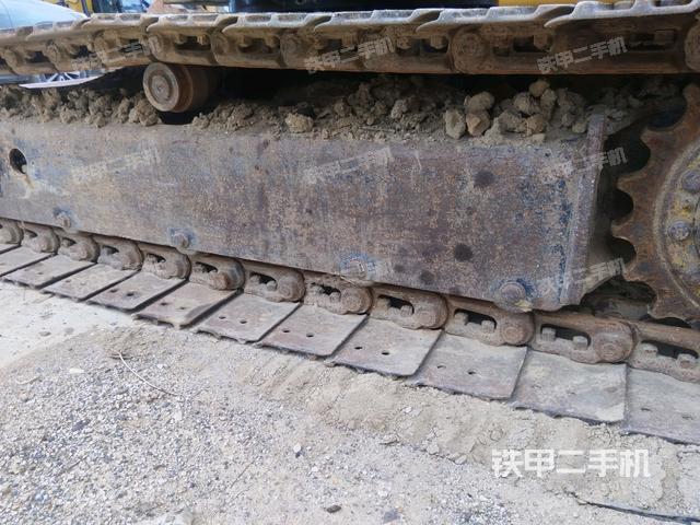 右侧行走马达盖板(行走机构) 右侧行走马达盖板(行走机构)