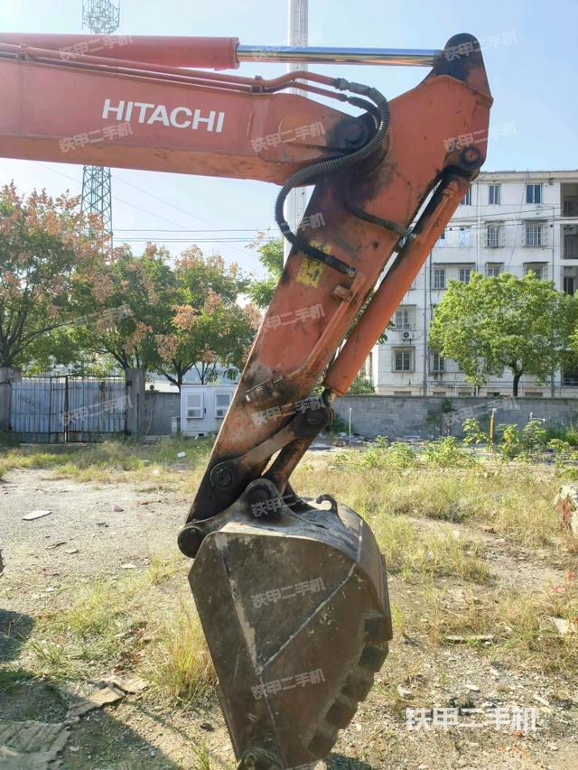小臂整體左后(工作和回轉(zhuǎn)裝置) 小臂整體左后(工作和回轉(zhuǎn)裝置)