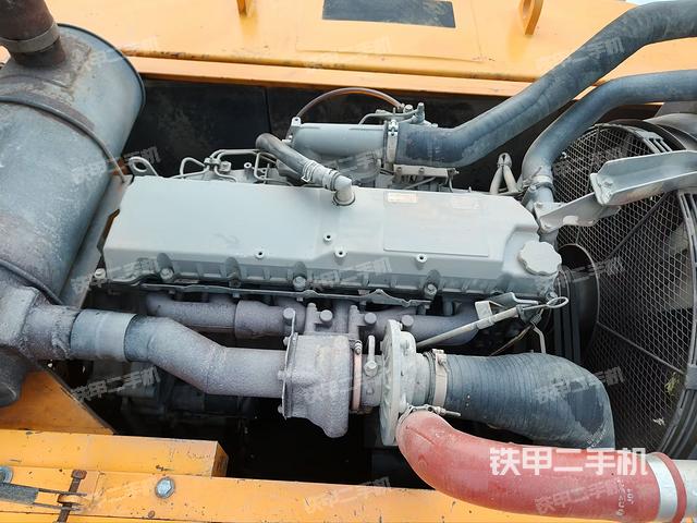 發(fā)動機整體俯視(整機外觀) 發(fā)動機整體俯視(整機外觀)