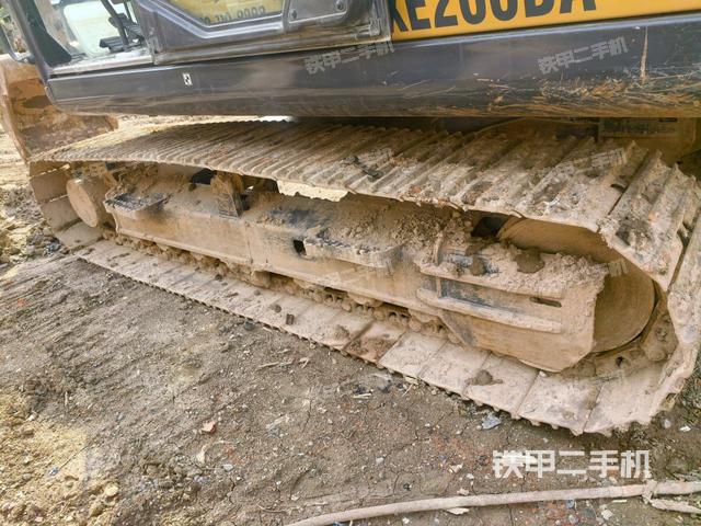 左側(cè)履帶整體?(行走機(jī)構(gòu)) 左側(cè)履帶整體?(行走機(jī)構(gòu))