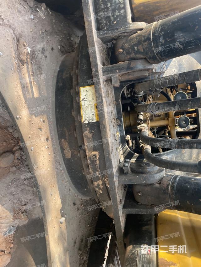 小臂整體左后（工作和回轉(zhuǎn)裝置）