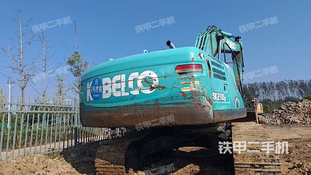 整機(jī)右后45°(整機(jī)外觀) 整機(jī)右后45°(整機(jī)外觀)