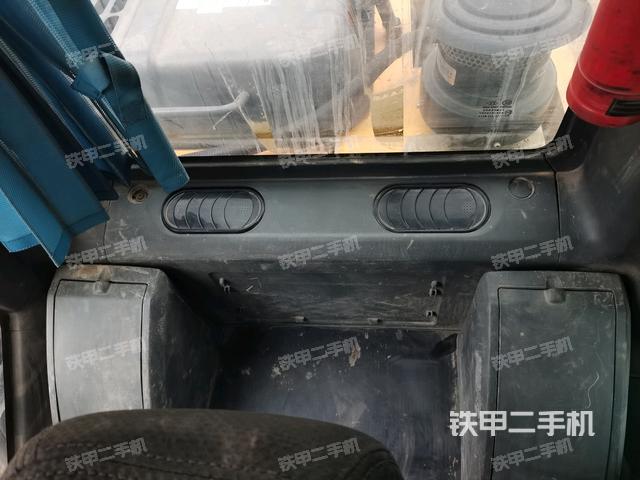 座椅后部(駕駛室部分) 座椅后部(駕駛室部分)