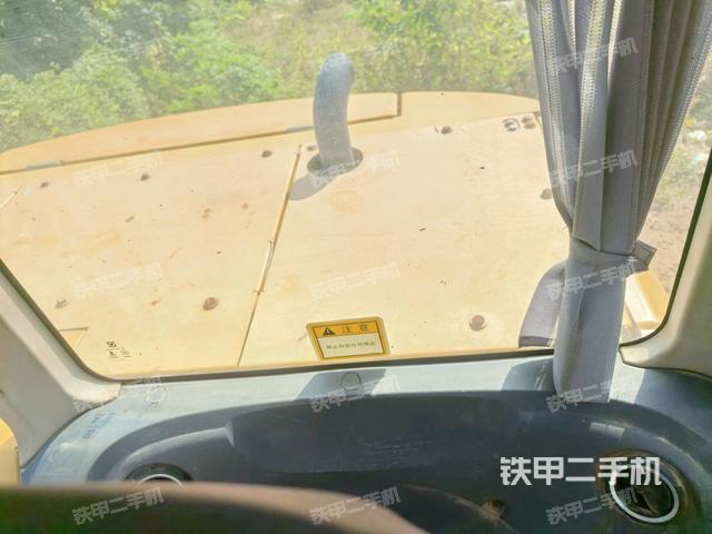 后窗玻璃角标(驾驶室部分) 后窗玻璃角标(驾驶室部分)